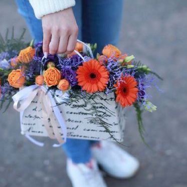 Букет Сумочка с цветами